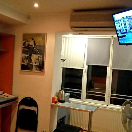 Studio French Embassy, Amzei Historic Center Bukarest Kültér fotó