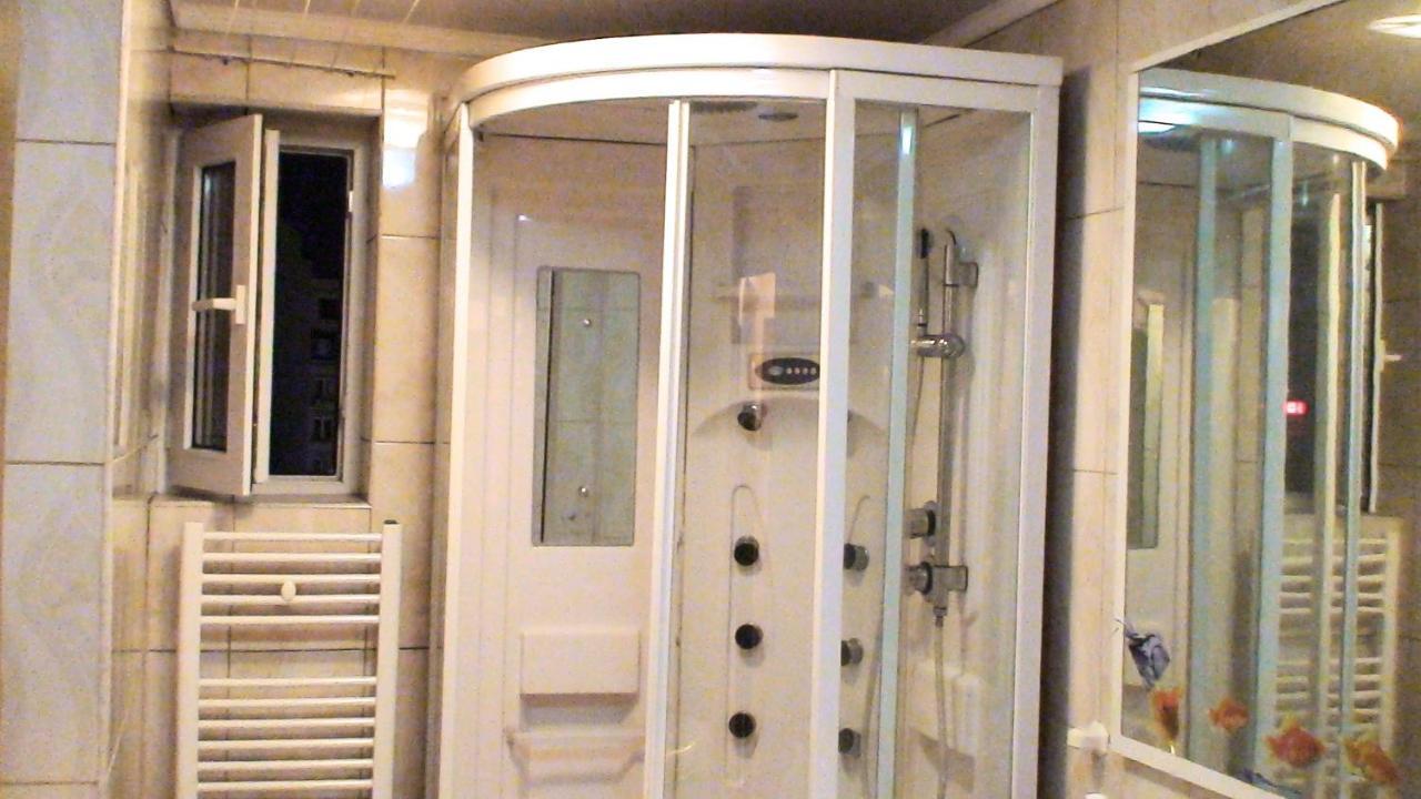 Studio French Embassy, Amzei Historic Center Bukarest Kültér fotó